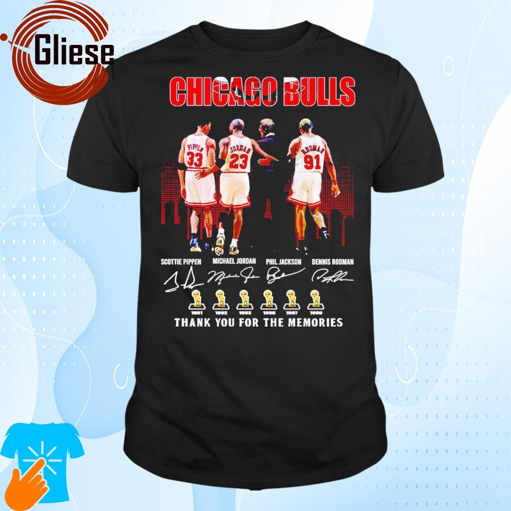 Official Chicago Bulls Scott Pippen Michael Jordan Phil Jackson Dennis Rooman T-Shirt